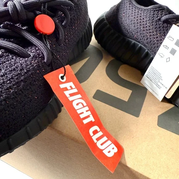 Yeezy Black and Red Interior Detail - Picture 6 of 10